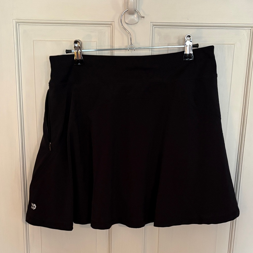 All in motion size medium Women's Black Skirt with shorts underneath